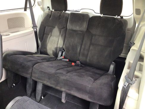 Used 2017 Dodge Grand Caravan SE image 15
