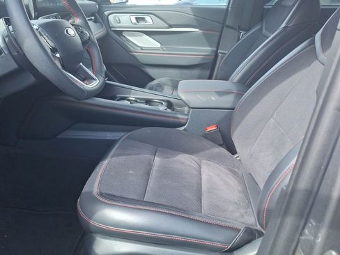 Used 2025 Ford Explorer ST w/ Sun And Sound Package AWD/4WD image 9