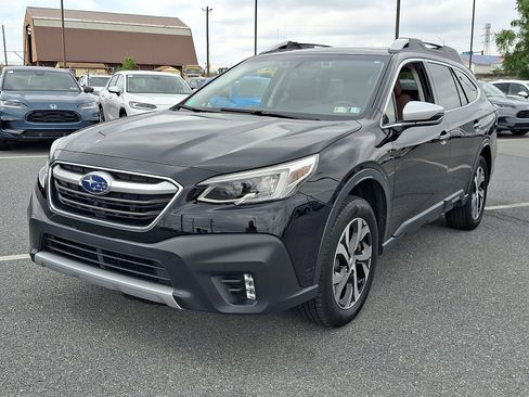Used 2022 Subaru Outback Touring AWD/4WD image 3