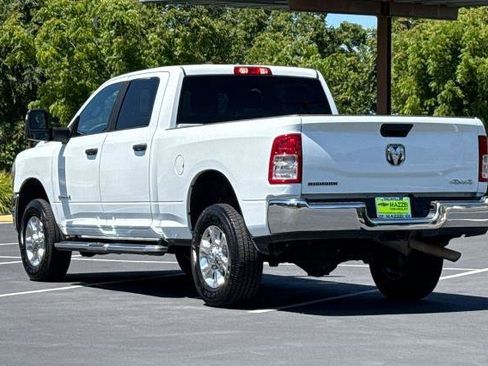Used 2024 RAM 2500 Big Horn AWD/4WD image 3
