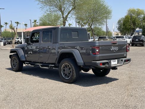 Used 2020 Jeep Gladiator Overland AWD/4WD image 4