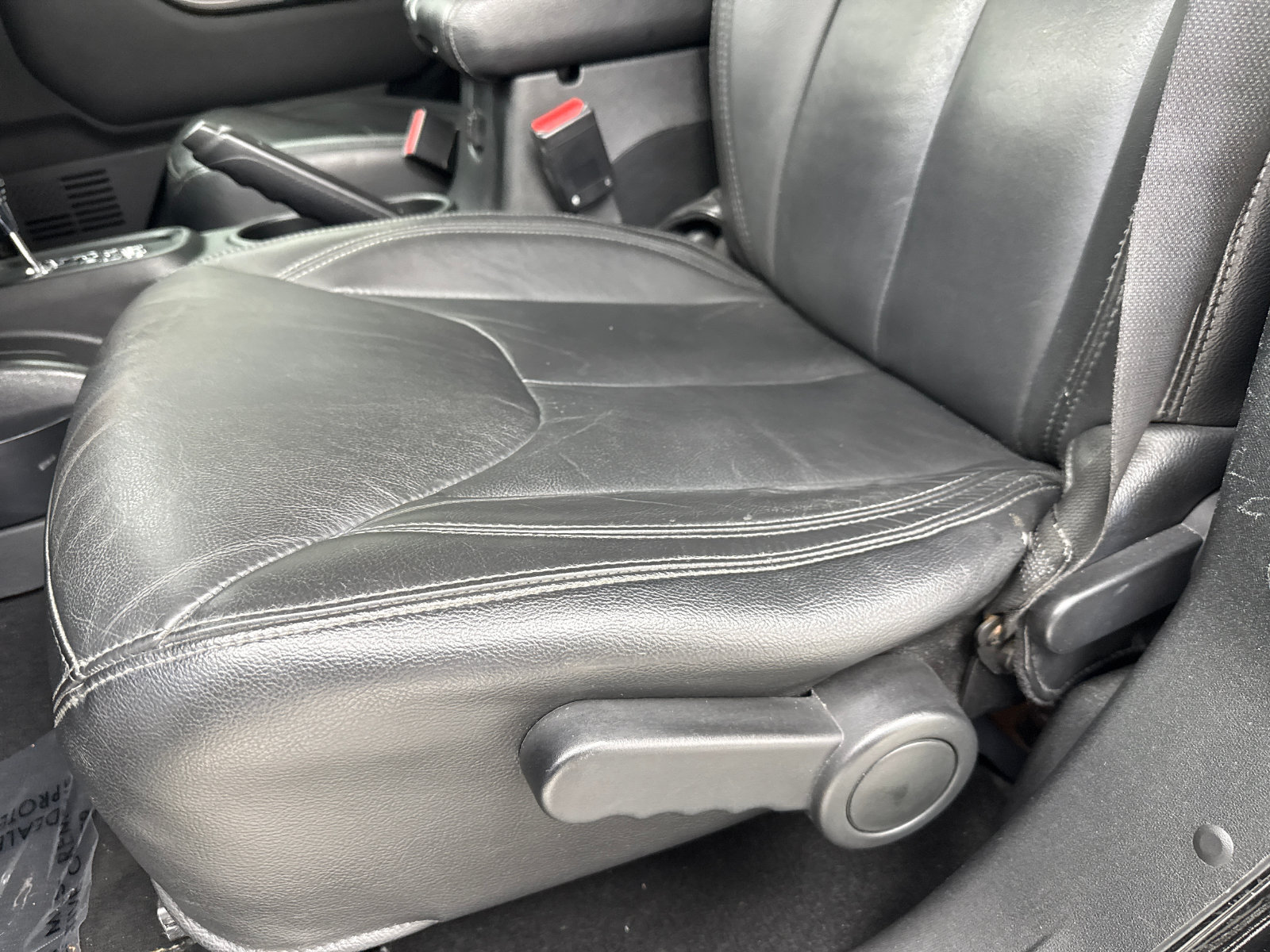 Used 2018 Jeep Wrangler Unlimited Sahara AWD/4WD image 34