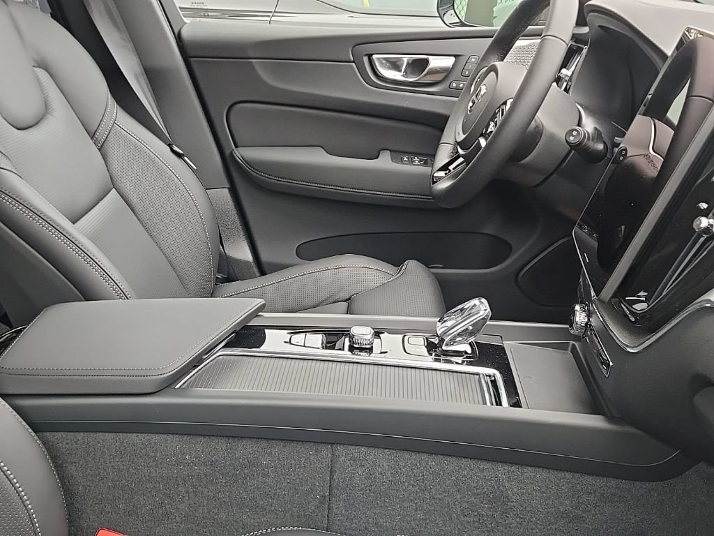 New 2026 Volvo XC60 B5 Ultra w/ Protection Package Premier AWD/4WD image 5