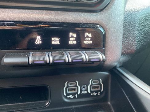 Used 2022 RAM 1500 Big Horn image 15