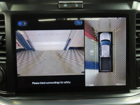 Used 2026 Ford F450 King Ranch w/ FX4 Off-Road Package image 13