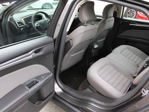 Used 2016 Ford Fusion S FWD image 27