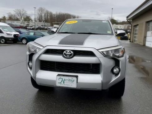 Certified 2019 Toyota 4Runner SR5 image 7