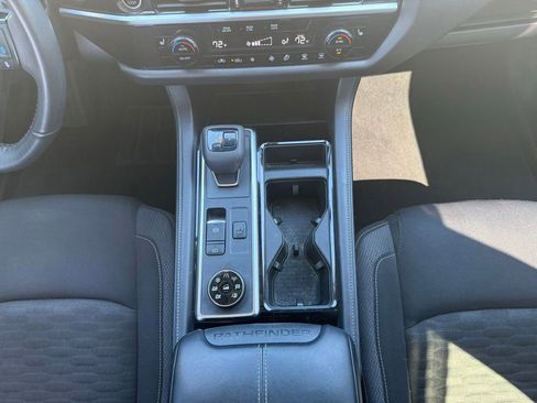 Used 2023 Nissan Pathfinder SV AWD/4WD image 25