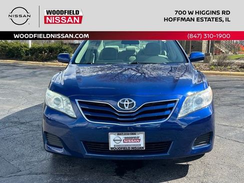 Used 2011 Toyota Camry LE image 2