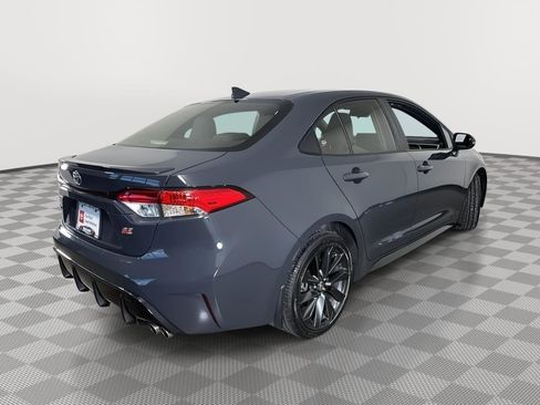 Used 2024 Toyota Corolla SE w/ SE Premium Package image 9