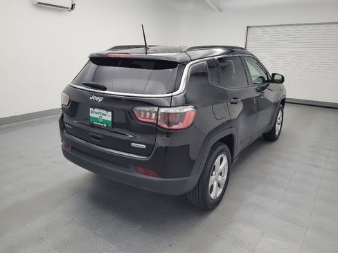 Used 2018 Jeep Compass Latitude w/ Safe & Security Group AWD/4WD image 9