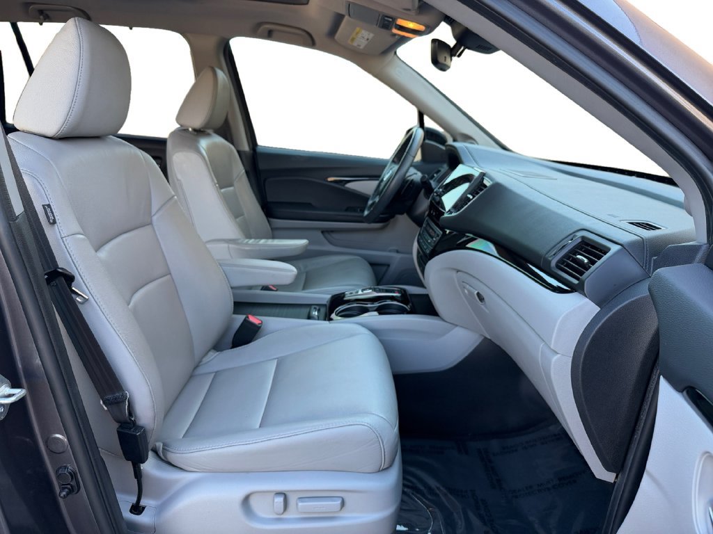 Used 2021 Honda Pilot Touring image 18