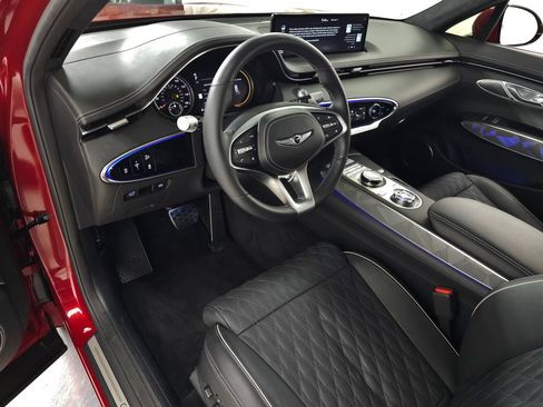 Used 2024 Genesis GV70 3.5T Sport w/ Sport Advanced Package AWD/4WD image 18