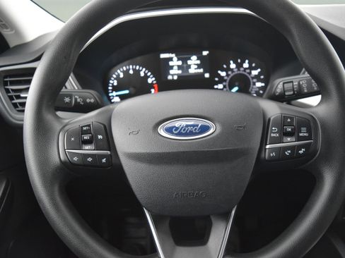 Used 2021 Ford Escape SE image 12