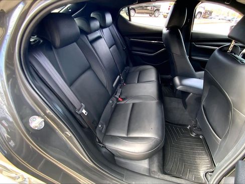 Used 2019 MAZDA MAZDA3 AWD Hatchback w/ Preferred Pkg image 19