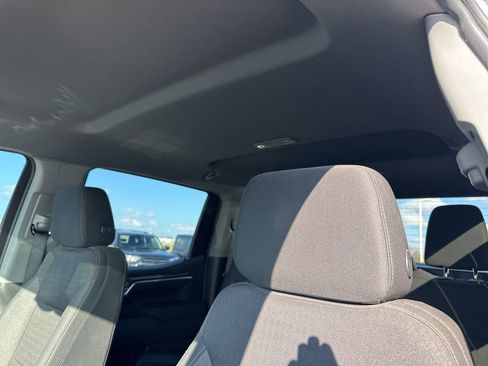 Used 2022 Chevrolet Silverado 1500 LT w/ Z71 Off-Road Package image 14