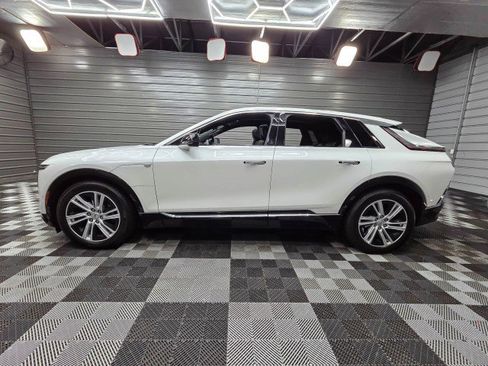 Used 2024 Cadillac Lyriq Tech w/ Driver Assist Package AWD/4WD image 8