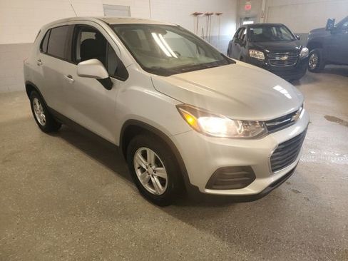 Used 2019 Chevrolet Trax LS w/ Tint and Cruise Package image 13
