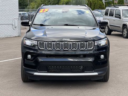 Certified 2025 Jeep Compass Limited AWD/4WD image 9