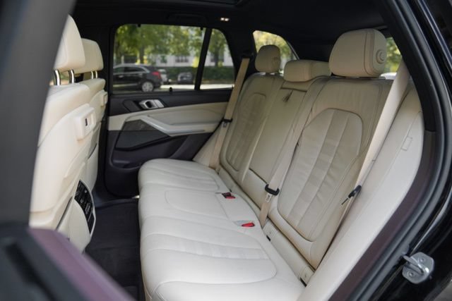 Used 2019 BMW X5 xDrive40i AWD/4WD image 38