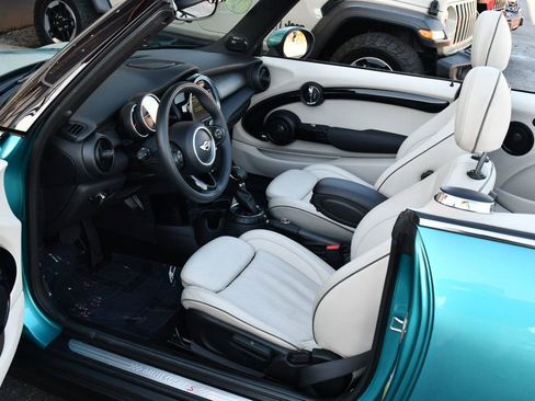 Used 2017 MINI Cooper S image 59