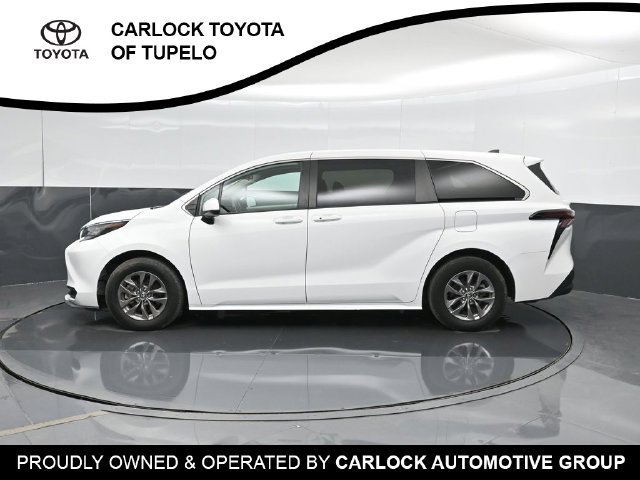 Used 2023 Toyota Sienna LE FWD image 10
