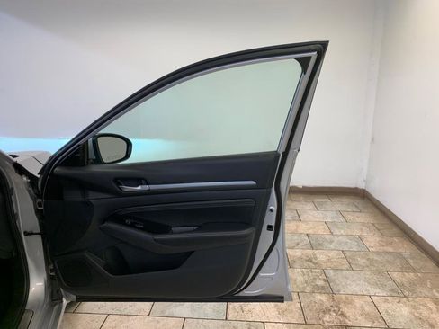 Used 2023 Nissan Altima 2.5 SL image 41