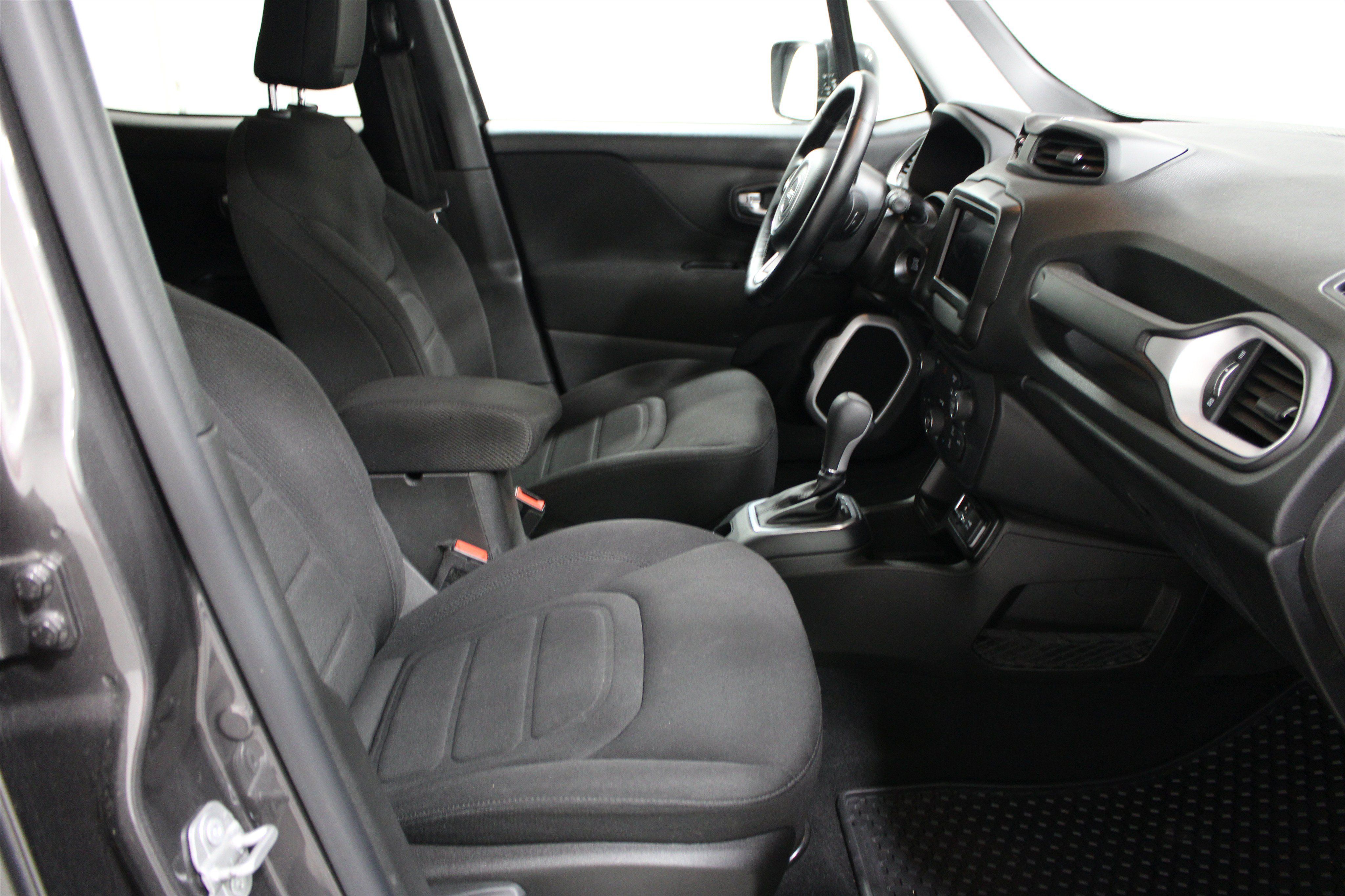 Used 2021 Jeep Renegade Latitude w/ Convenience Group FWD image 31