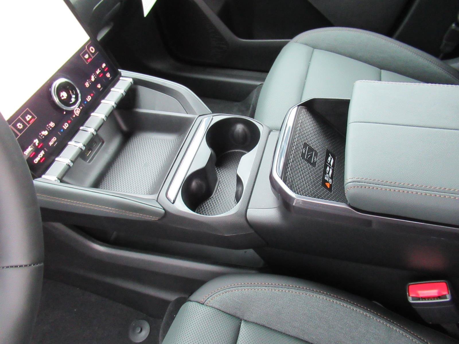 New 2027 GMC Terrain AT4 w/ Convenience Package III AWD/4WD image 18