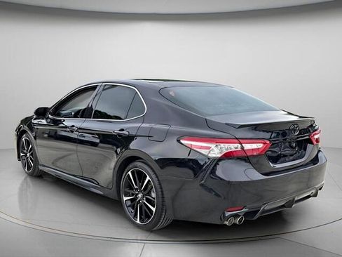 Used 2018 Toyota Camry XSE FWD image 8