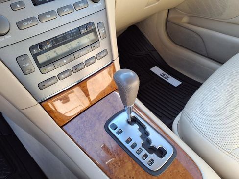 Used 2006 Lexus ES 330 image 9