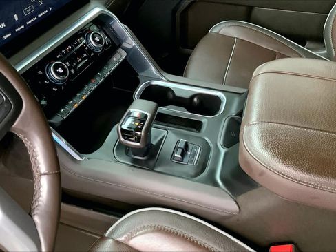 Used 2023 GMC Sierra 1500 Denali w/ Denali Reserve Package AWD/4WD image 17
