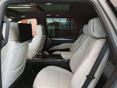 Used 2026 Cadillac Escalade V AWD/4WD image 20