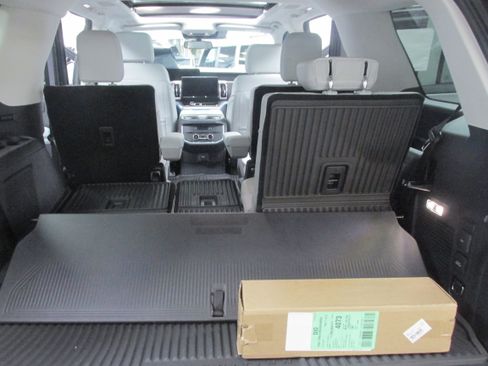 New 2025 Ford Expedition Platinum w/ Platinum Ultimate Package image 25