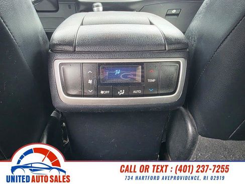 Used 2015 Toyota Highlander XLE AWD/4WD image 19