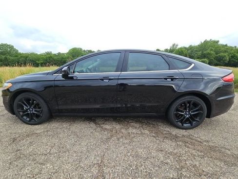 Used 2020 Ford Fusion SE w/ Equipment Group 151A FWD image 7