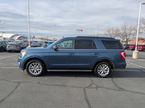 Used 2020 Ford Expedition XLT w/ Equipment Group 202A image 9