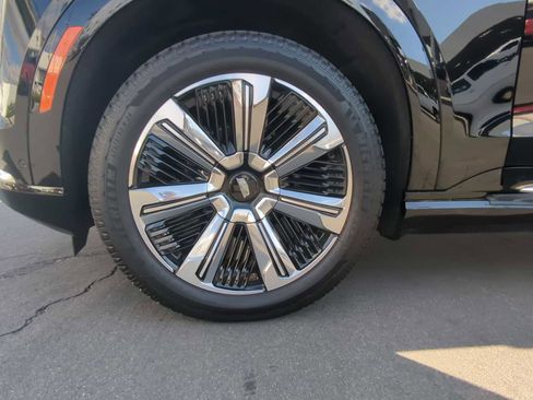 New 2025 Cadillac Escalade IQ Luxury 2 image 27