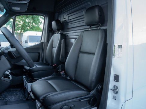 New 2025 Mercedes-Benz Sprinter 2500 image 12