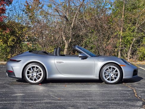 Used 2025 Porsche 911 Carrera image 17