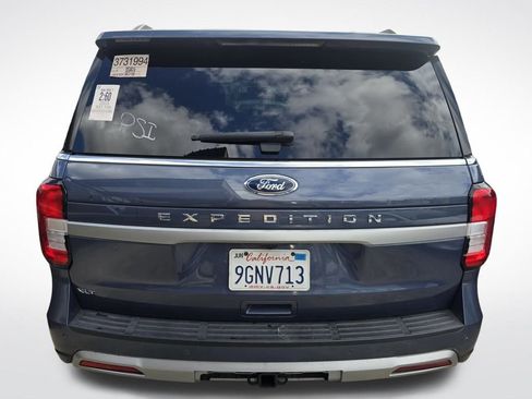Used 2023 Ford Expedition XLT image 6