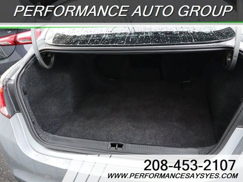 Used 2015 Chrysler 200 Limited image 25