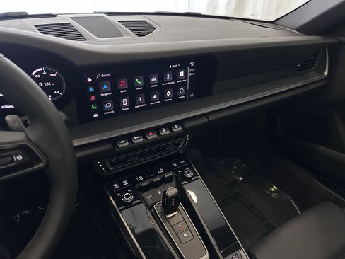 Used 2023 Porsche 911 Carrera image 4