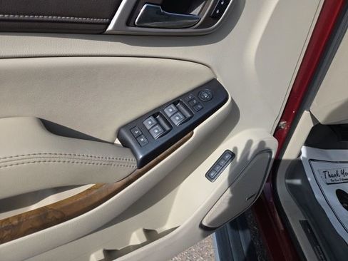 Used 2018 GMC Yukon Denali w/ Denali Ultimate Package image 19