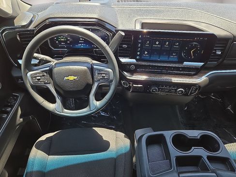 Used 2026 Chevrolet Silverado 1500 LT AWD/4WD image 17