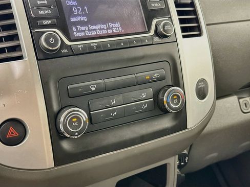 Used 2018 Nissan Frontier SV AWD/4WD image 18