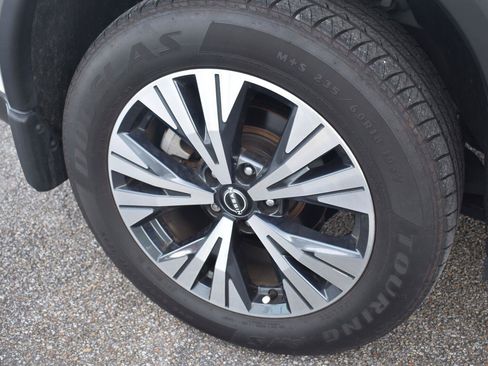 Used 2023 Nissan Rogue SV FWD image 14