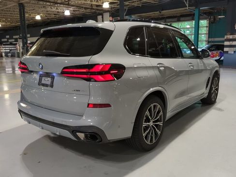 Used 2024 BMW X5 xDrive40i w/ M Sport Package AWD/4WD image 8