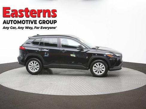 Used 2025 Toyota Corolla Cross LE FWD image 44