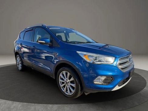 Used 2017 Ford Escape Titanium w/ Equipment Group 301A AWD/4WD image 3